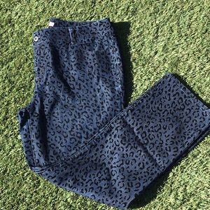Chico’s Black Cheetah Print Denim Jeans size 2.5 Short